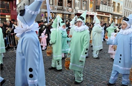 Độc đáo lễ hội hóa trang Carnaval Binche tại Bỉ